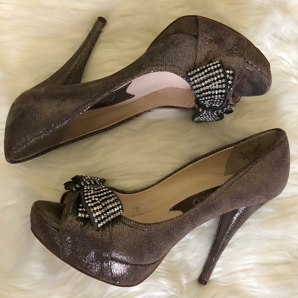 AIRWALK HIGH HEEL SHOES SIZE 9.5